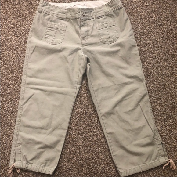 The North Face crop beige pants with drawstring hem in size 8 - Picture 1 of 8